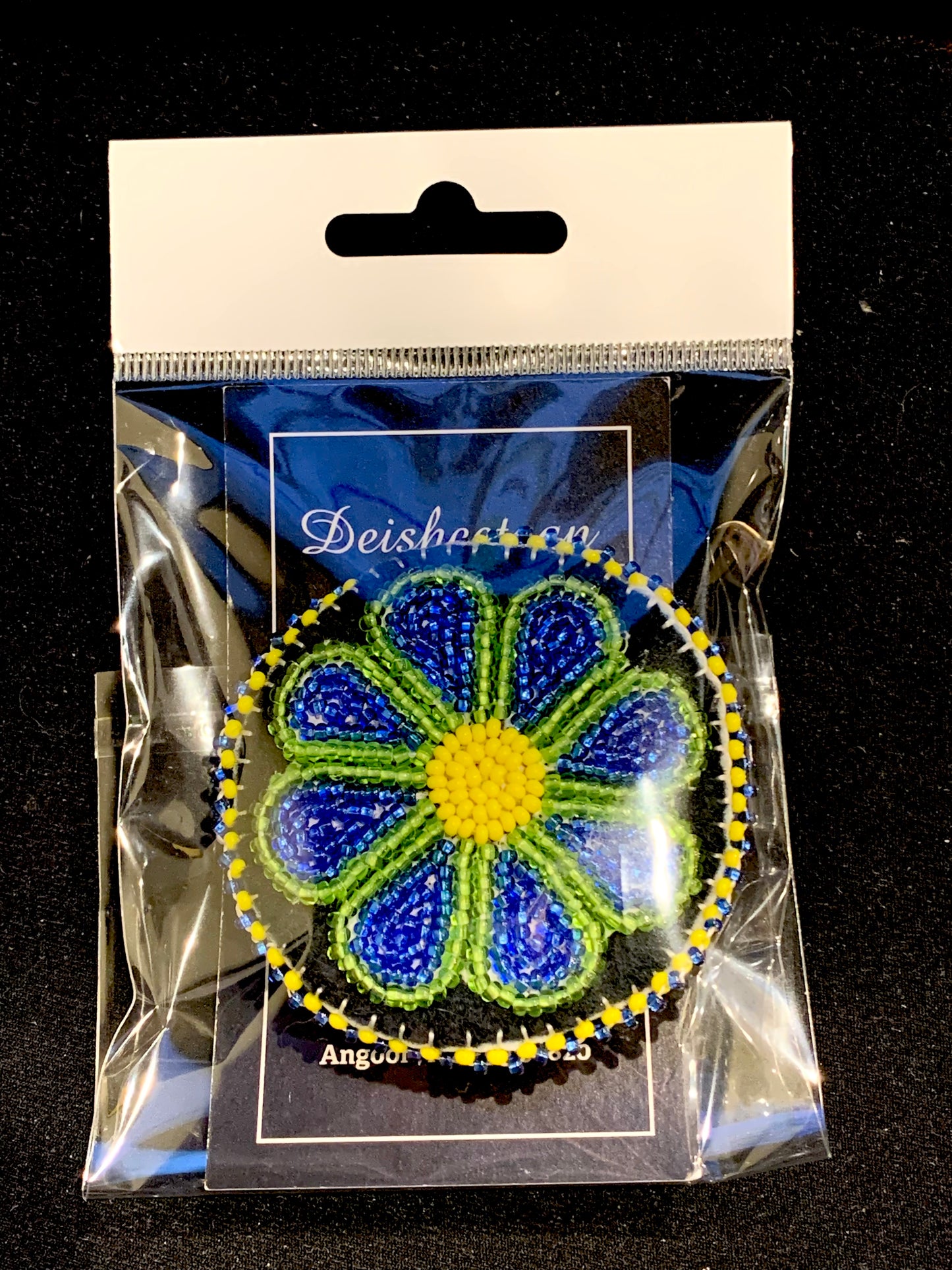 Kylie Kookesh - Beaded Floral Popsockets