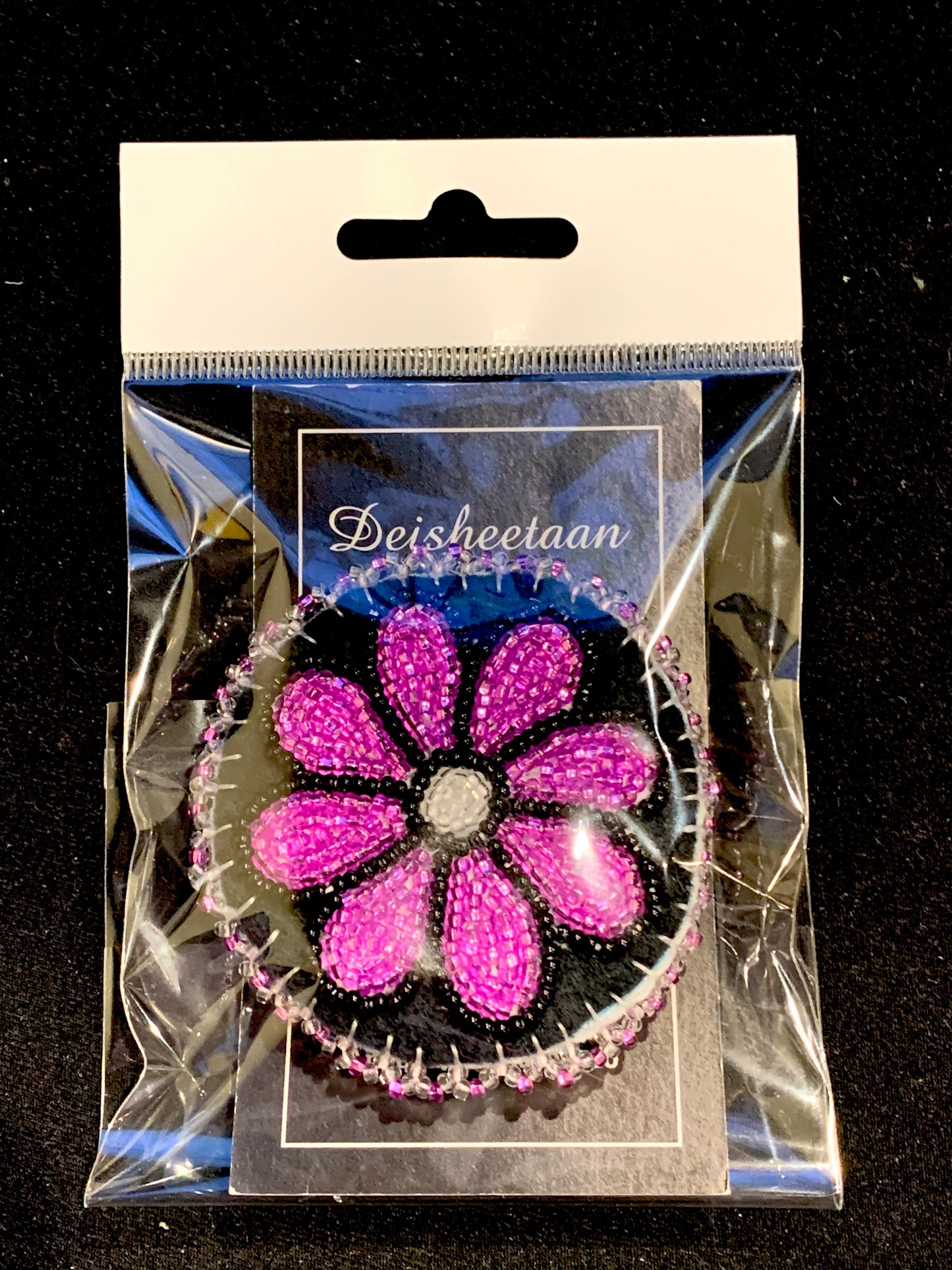 Kylie Kookesh - Beaded Floral Popsockets